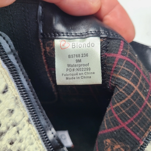 NWOT BLONDO elvina waterproof leather ankle booties - Picture 7 of 8